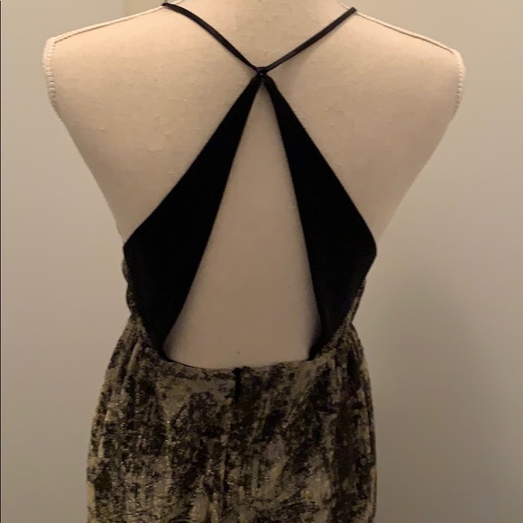 Gorgeous gold and black maxi dress with sexy back - Picture 7 of 8